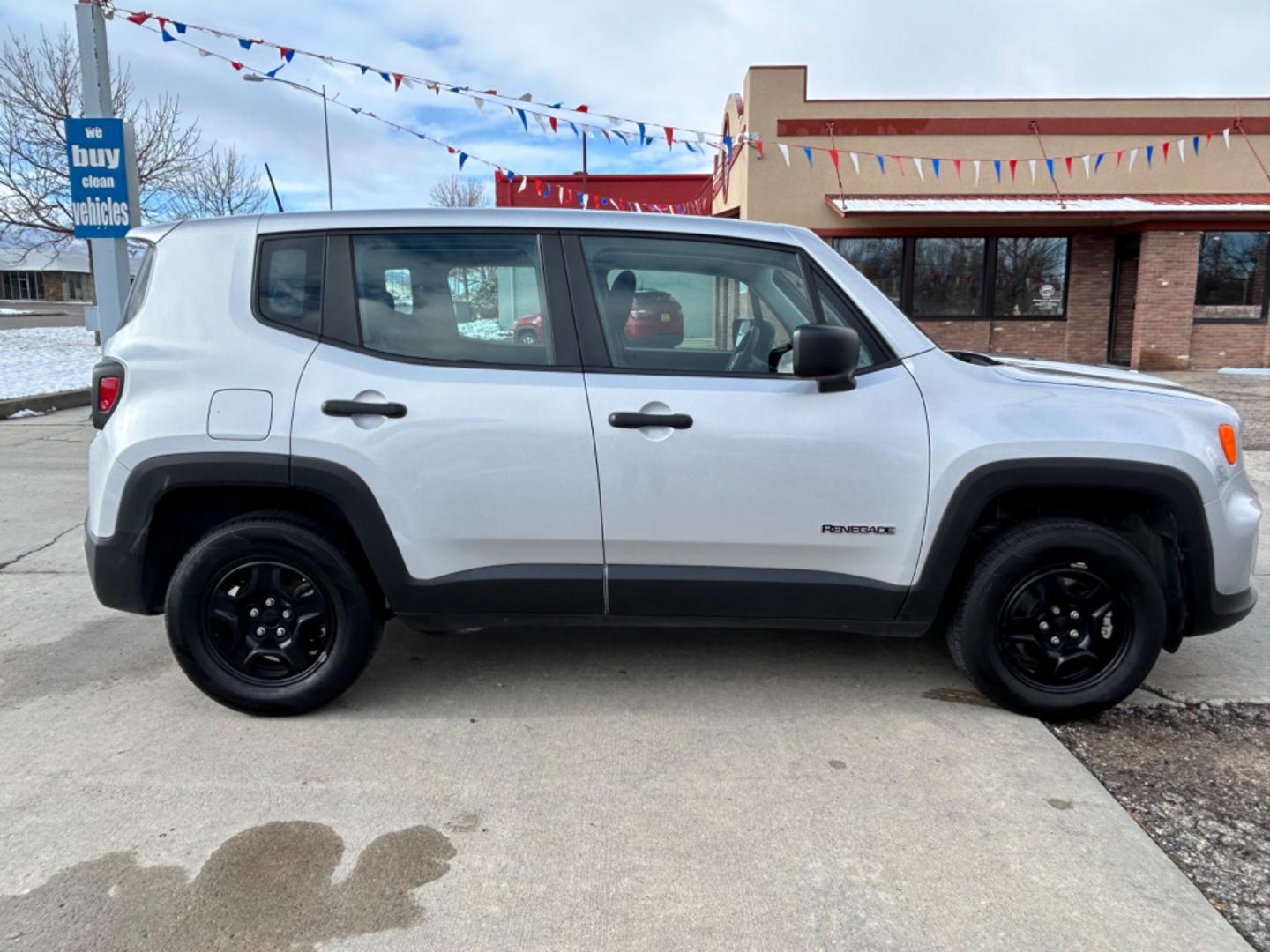 2021 Silver /Black Jeep Renegade Sport (ZACNJDAB5MP) with an 2.4L I4 engine, Automatic transmission, located at 3030 CY Ave, Casper, WY, 82604, (307) 265-3830, 42.827816, -106.357483 - Has the comfort for daily driving, but has the off road capabilities! Great fuel economy, and low miles! We have financing available for all credit situations. Lets see what it would take to get you into something reliable! - Photo#4